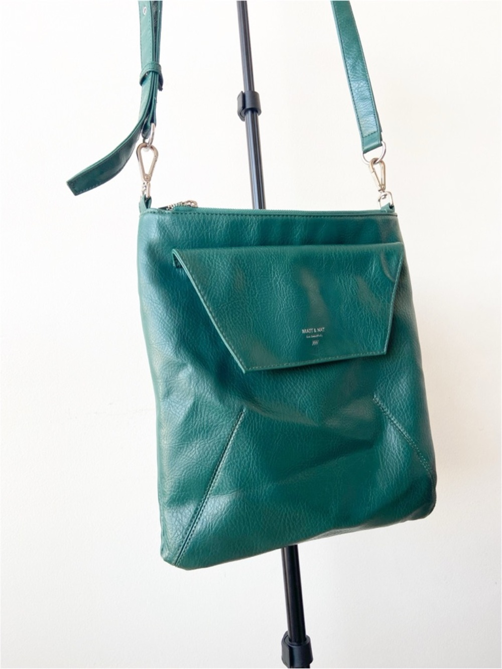 Matt & Nat Green Shoulder Bag - Picture 2 of 7